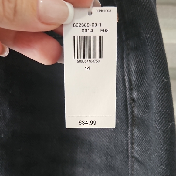 Old Navy Women's Dark Jean Shorts - Picture 4 of 5